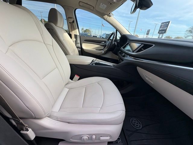 Used 2023 Buick Enclave Essence w/ Experience Buick Package image 5