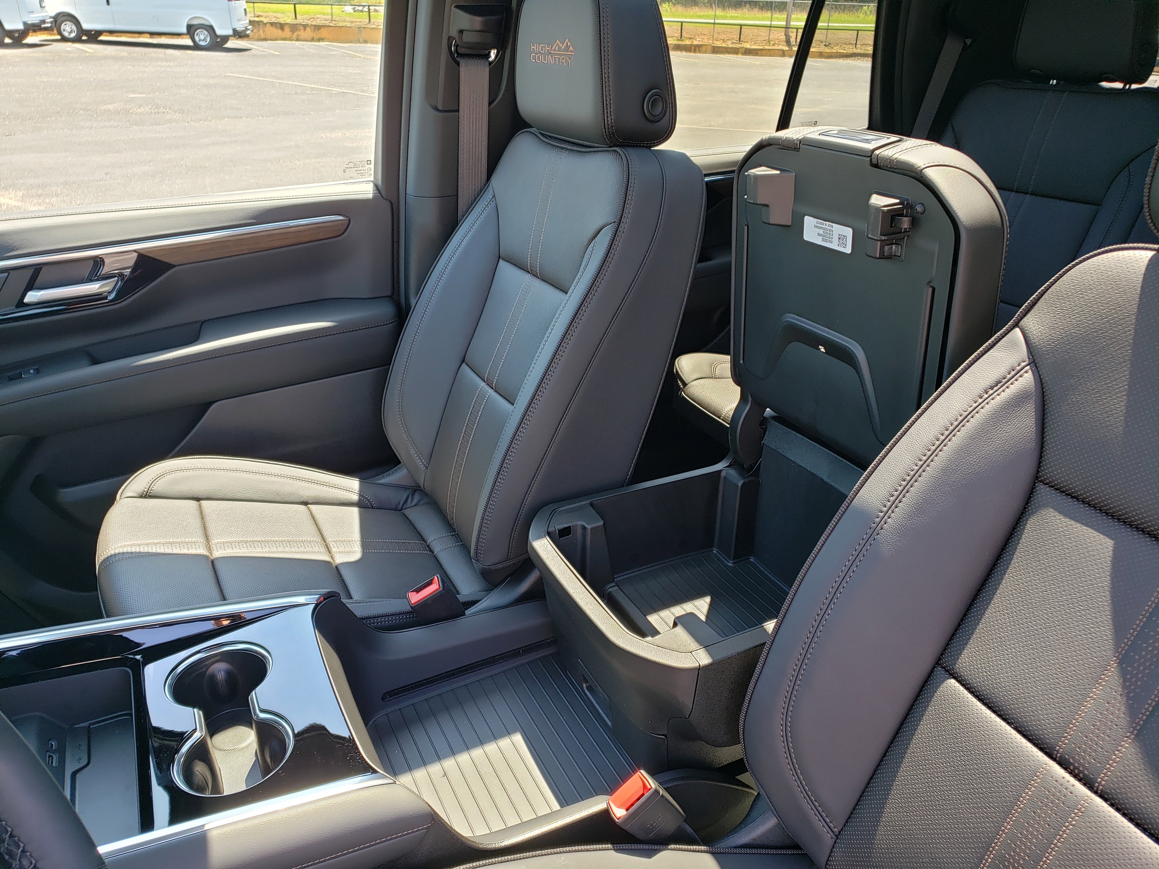 New 2026 Chevrolet Tahoe High Country w/ Sun And Tow Package AWD/4WD image 29