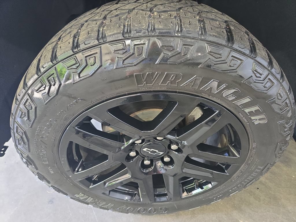 Used 2021 Chevrolet Silverado 1500 LT Trail Boss w/ LPO, Dark Essentials Package AWD/4WD image 26
