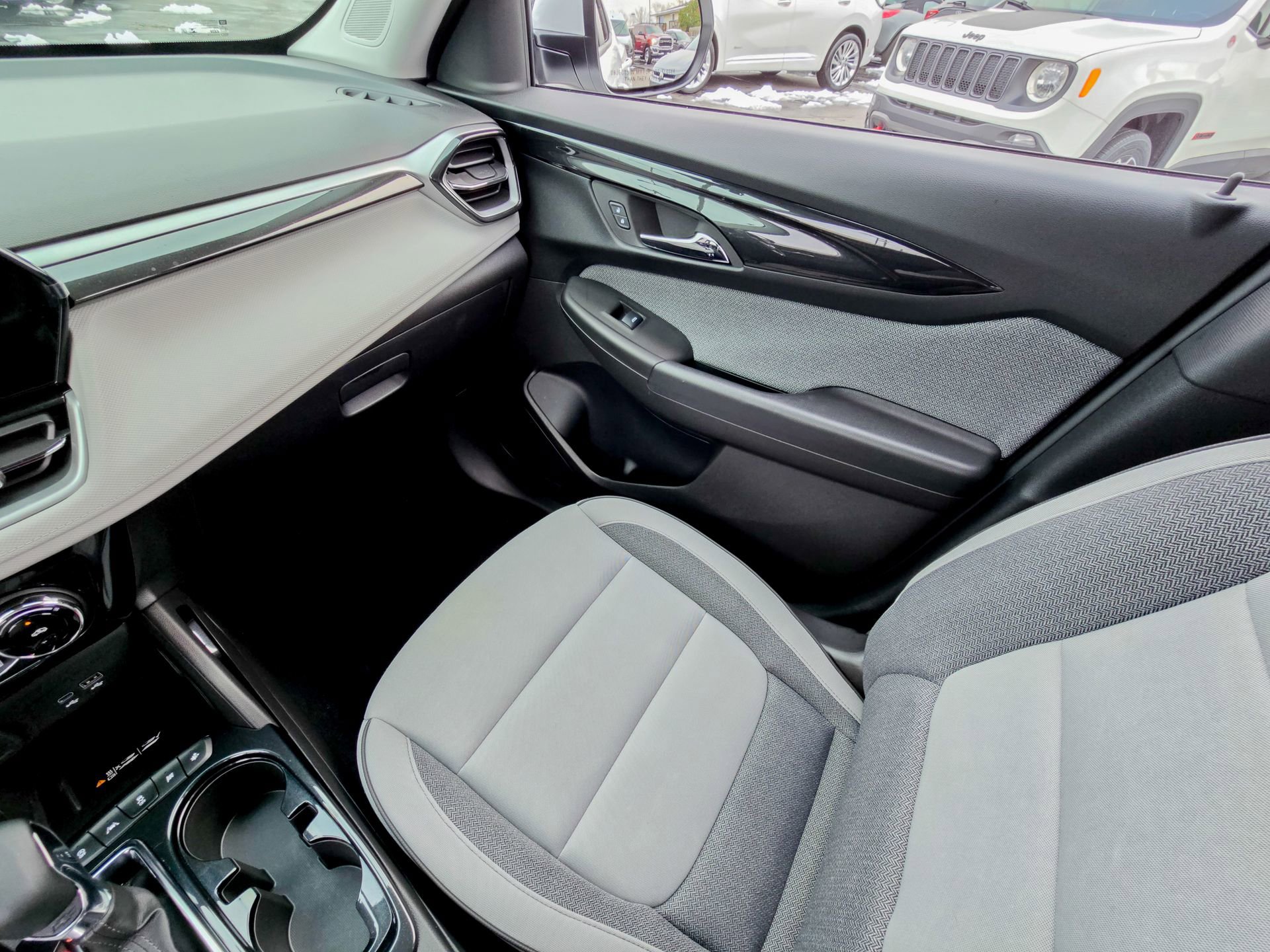 Used 2026 Chevrolet TrailBlazer LT w/ Convenience Package image 46