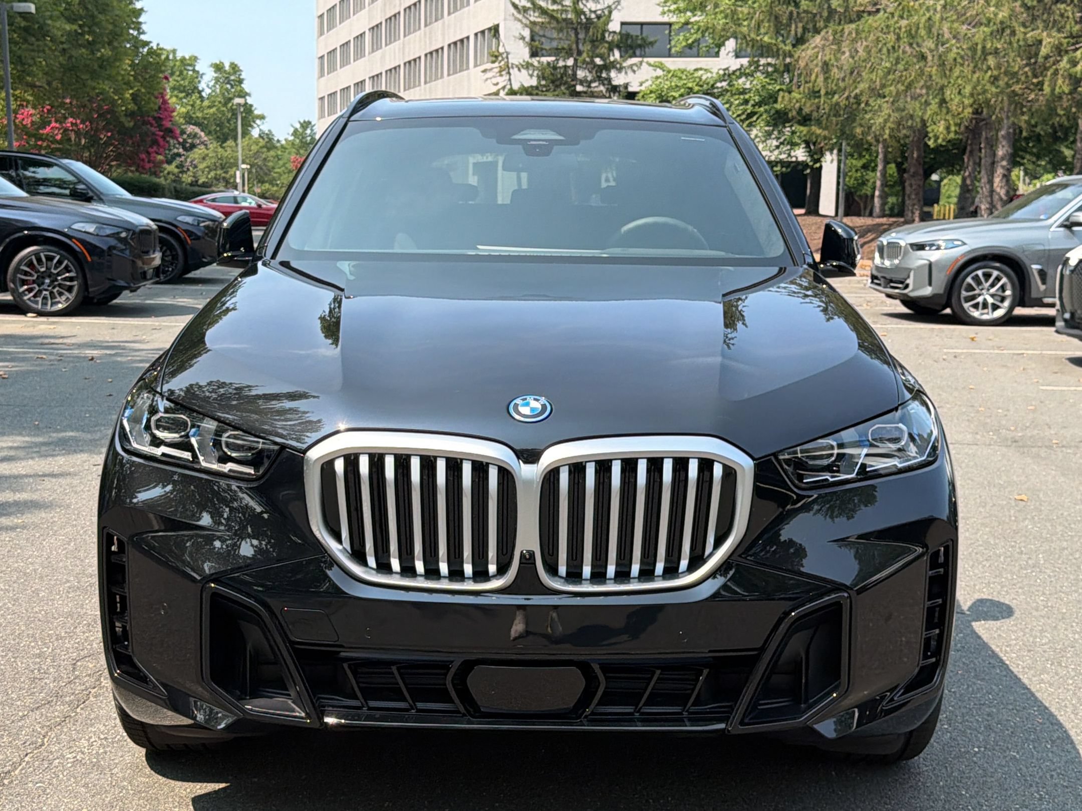 New 2026 BMW X5 xDrive50e w/ M Sport Package AWD/4WD image 6
