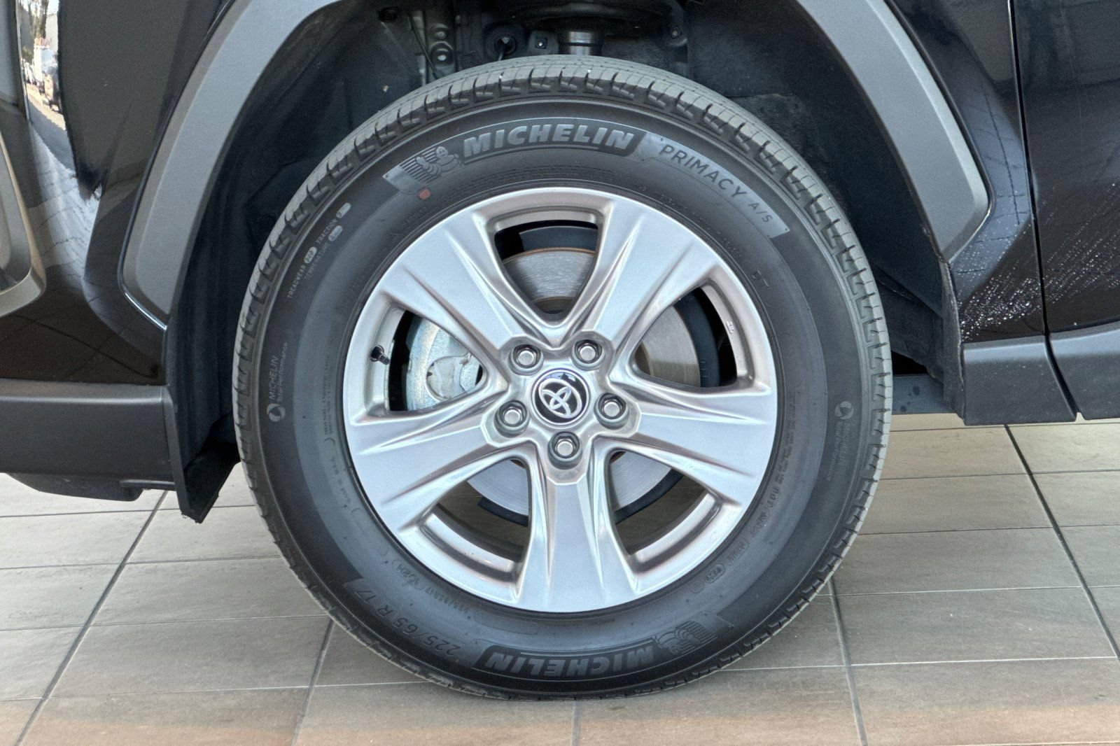 Certified 2025 Toyota RAV4 XLE FWD image 26