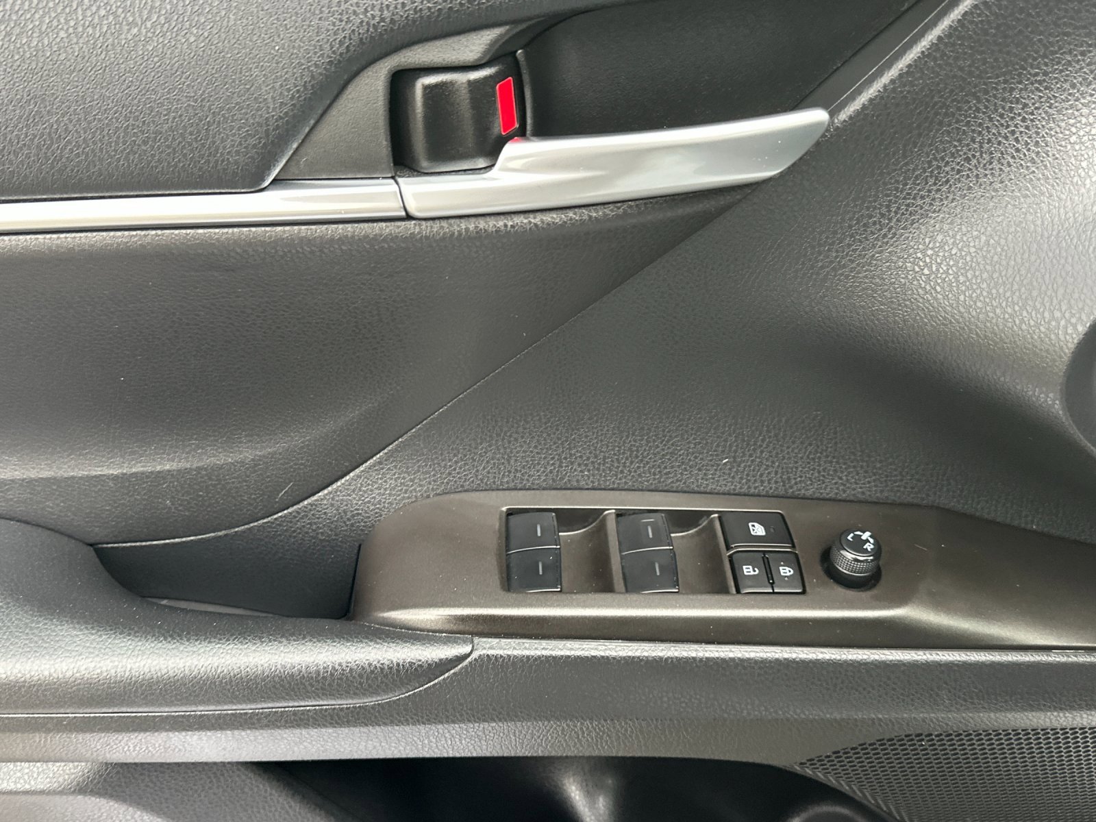 Used 2024 Toyota Camry LE image 11