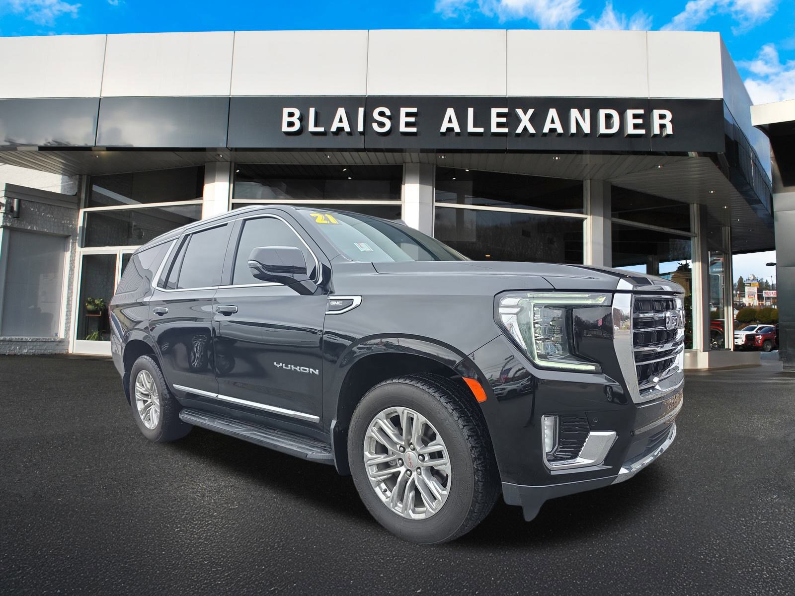 Used 2021 GMC Yukon SLT w/ SLT Premium Package