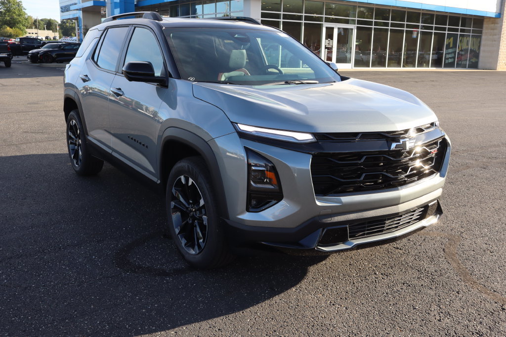 New 2027 Chevrolet Equinox RS w/ Safety and Technology Package AWD/4WD image 2