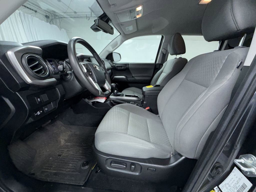 Certified 2023 Toyota Tacoma SR5 AWD/4WD image 12