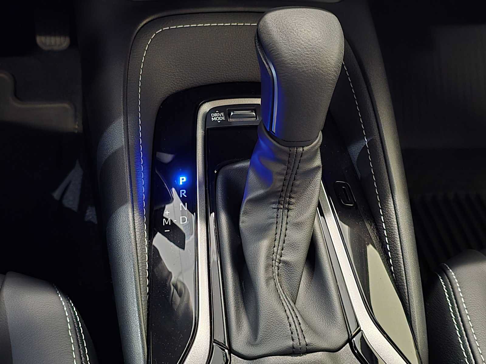 New 2026 Toyota Corolla XSE FWD image 18