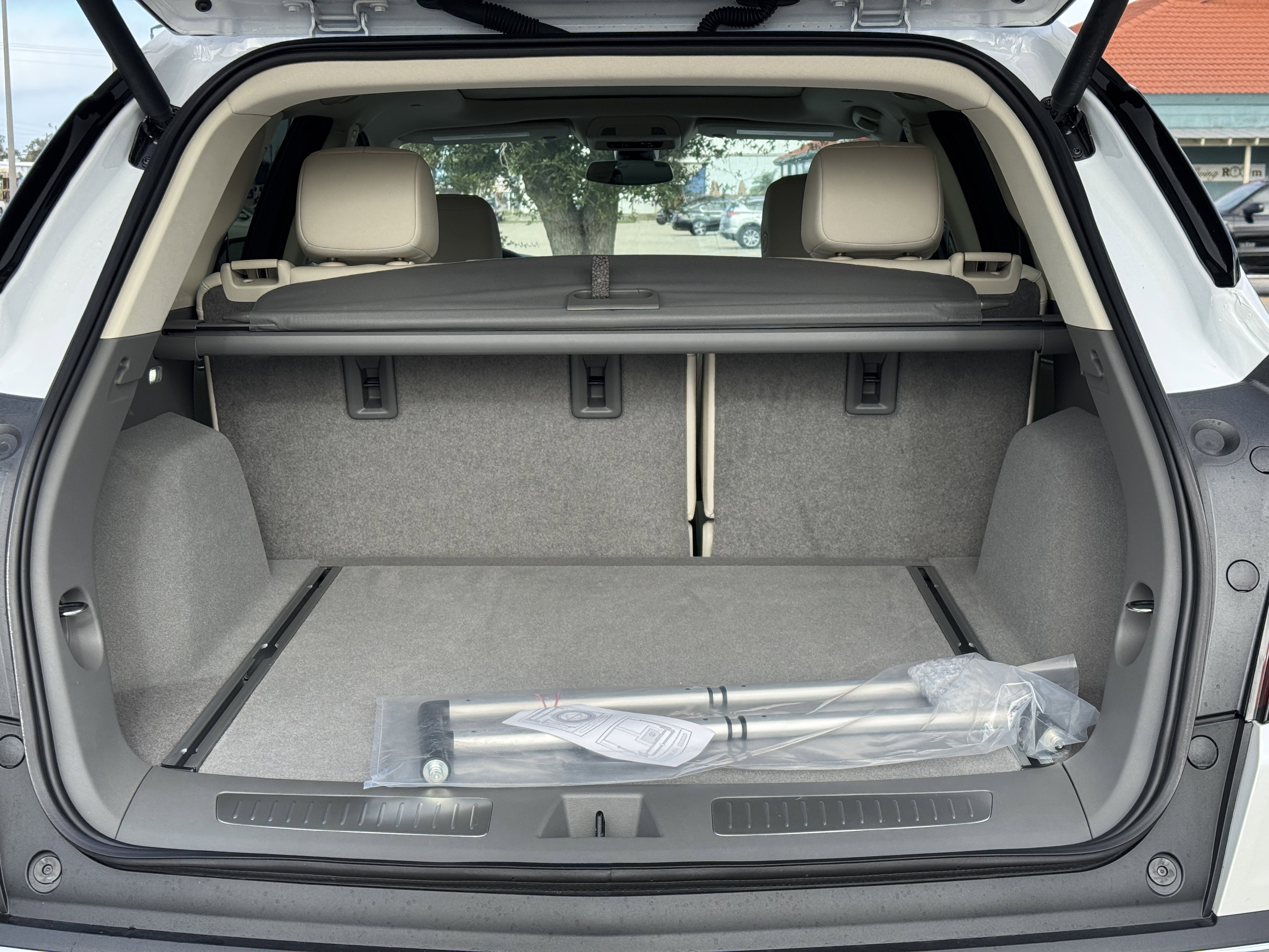 New 2025 Cadillac XT5 Premium Luxury image 11