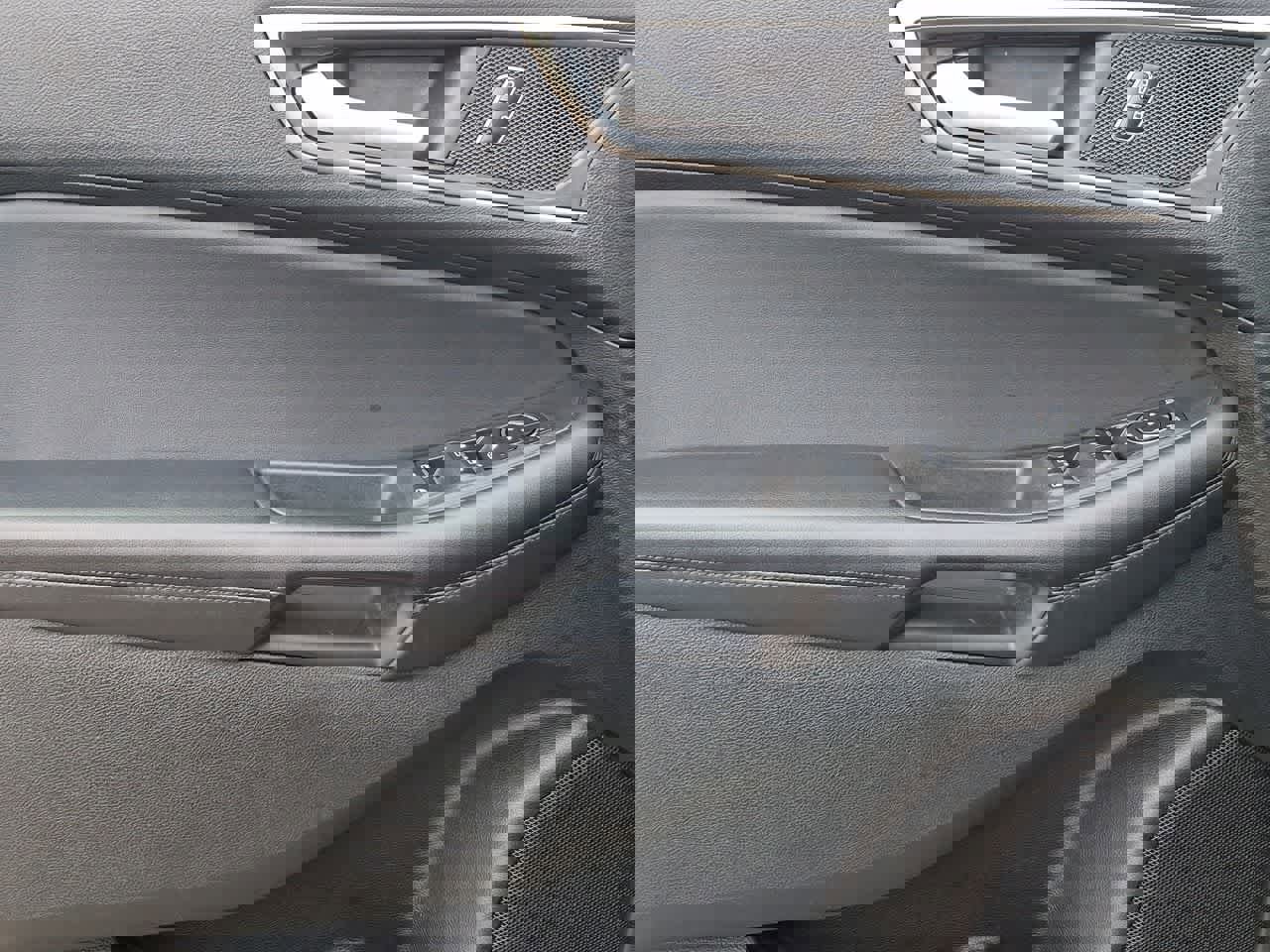 Used 2024 Ford Edge SEL image 16