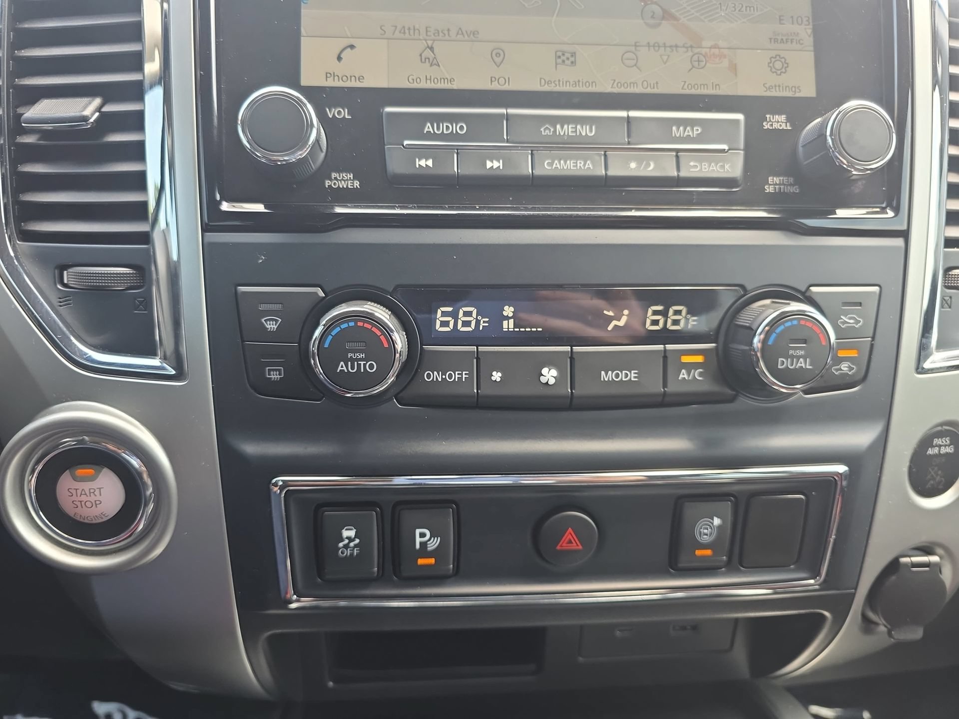 Used 2020 Nissan Titan SV w/ SV Convenience Package RWD image 23