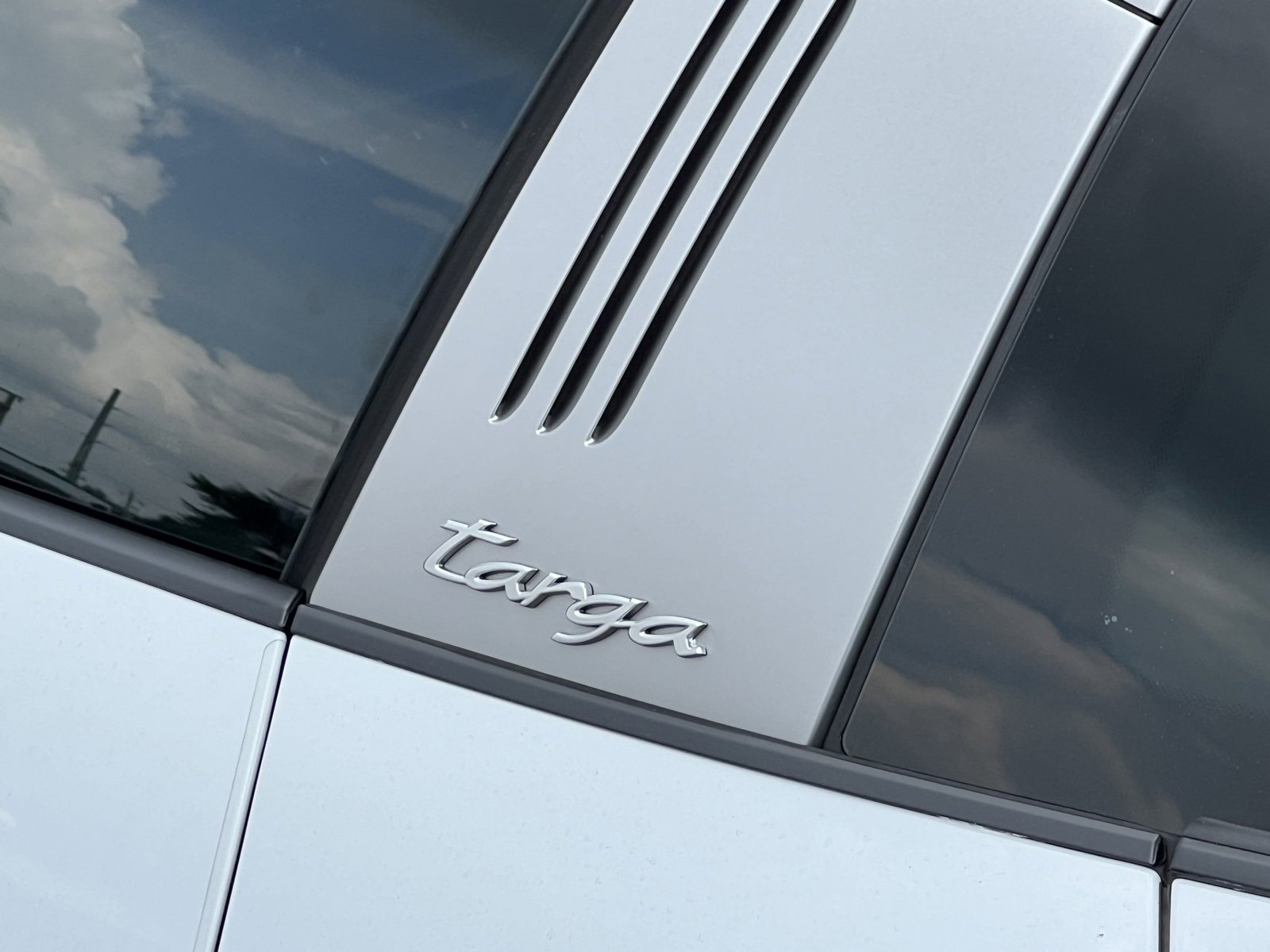 Certified 2021 Porsche 911 Targa 4S w/ Premium Package image 35