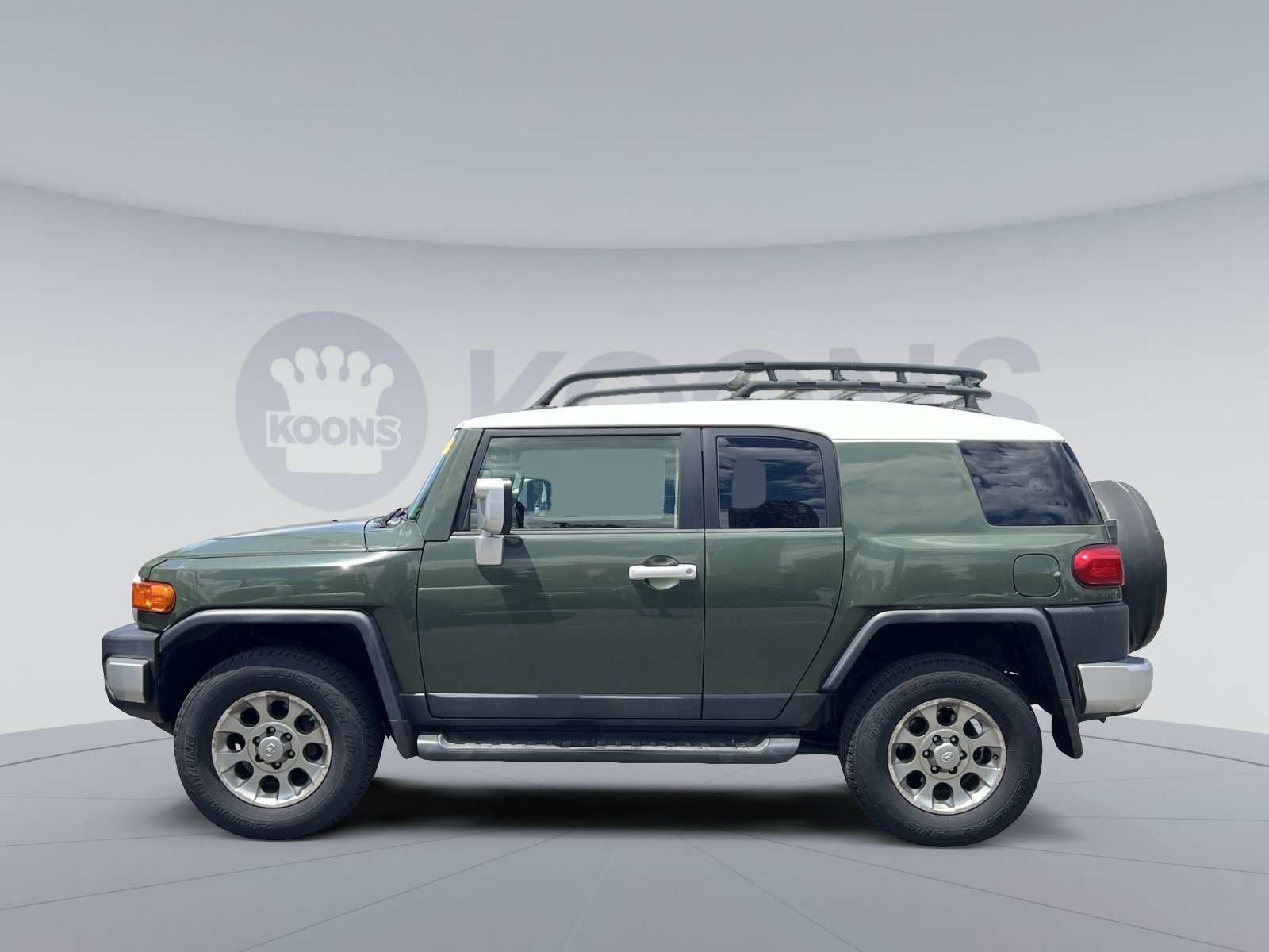Used 2012 Toyota FJ Cruiser 4WD w/ Upgrade Pkg image 2