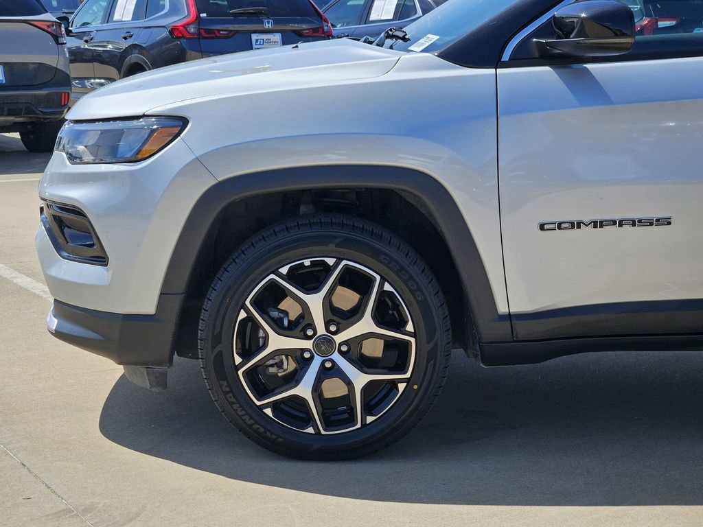 Used 2025 Jeep Compass Limited AWD/4WD image 13