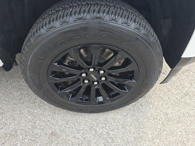 Used 2022 GMC Canyon Elevation Standard image 13