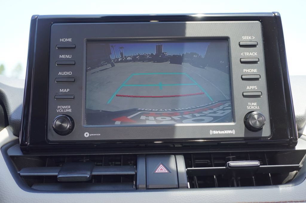 Used 2021 Toyota RAV4 XLE FWD image 16