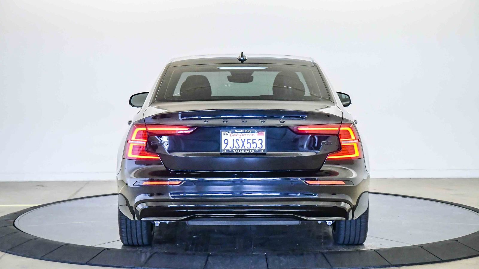 Certified 2024 Volvo S60 B5 Plus w/ Climate Package image 3