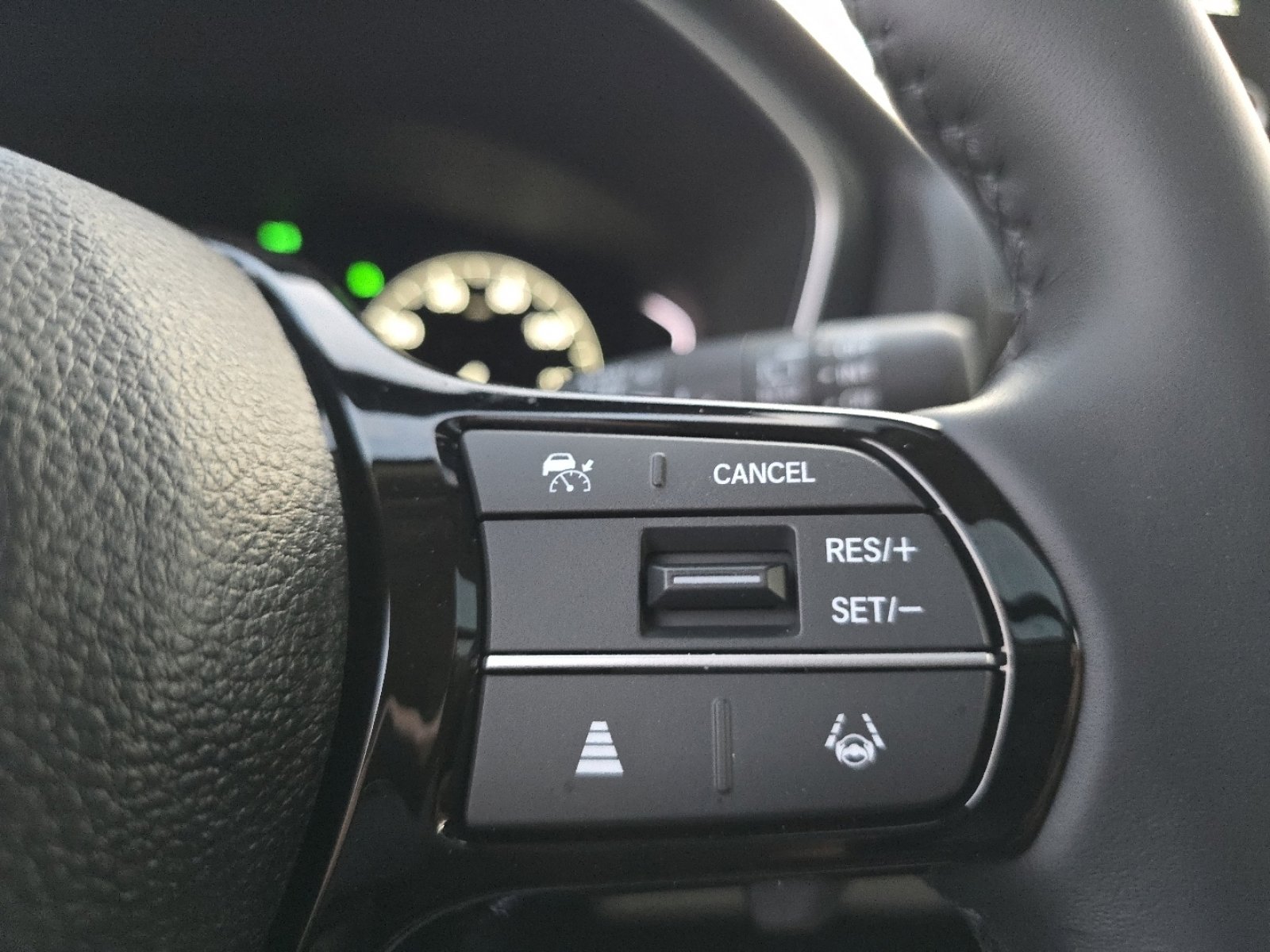 New 2025 Honda Pilot Touring image 17