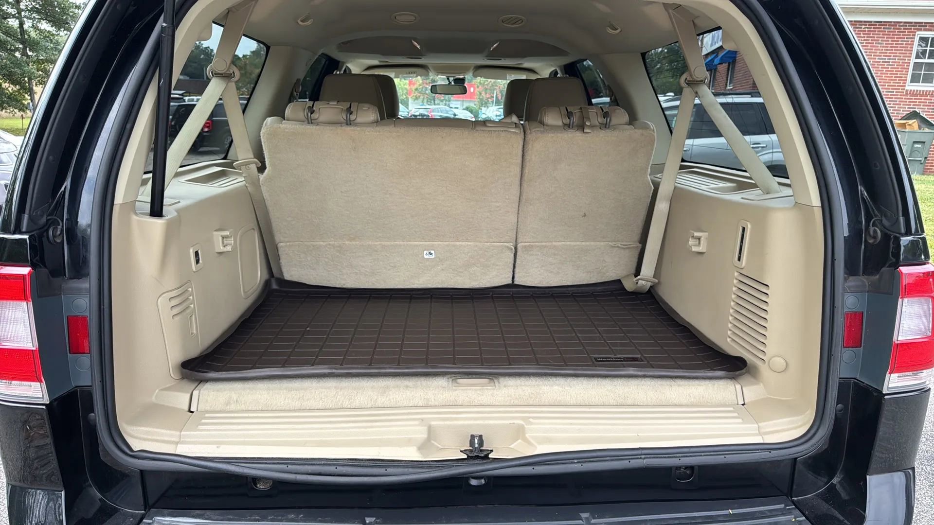 Used 2017 Lincoln Navigator L Reserve image 14