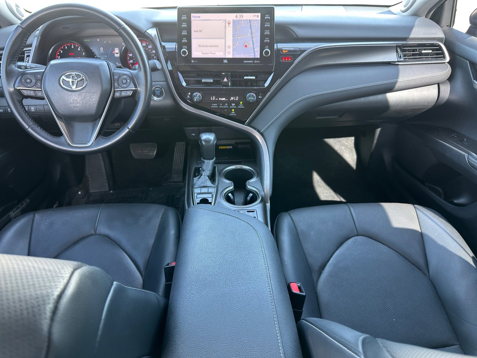 Used 2022 Toyota Camry XSE w/ Navigation Package FWD image 11