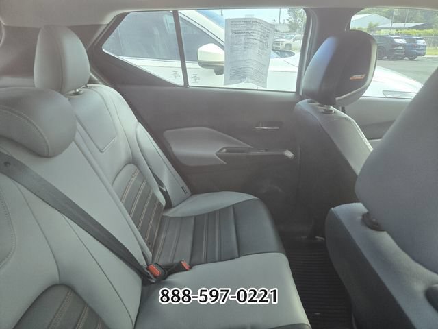 Used 2023 Nissan Kicks SR w/ SR Premium Package FWD image 7