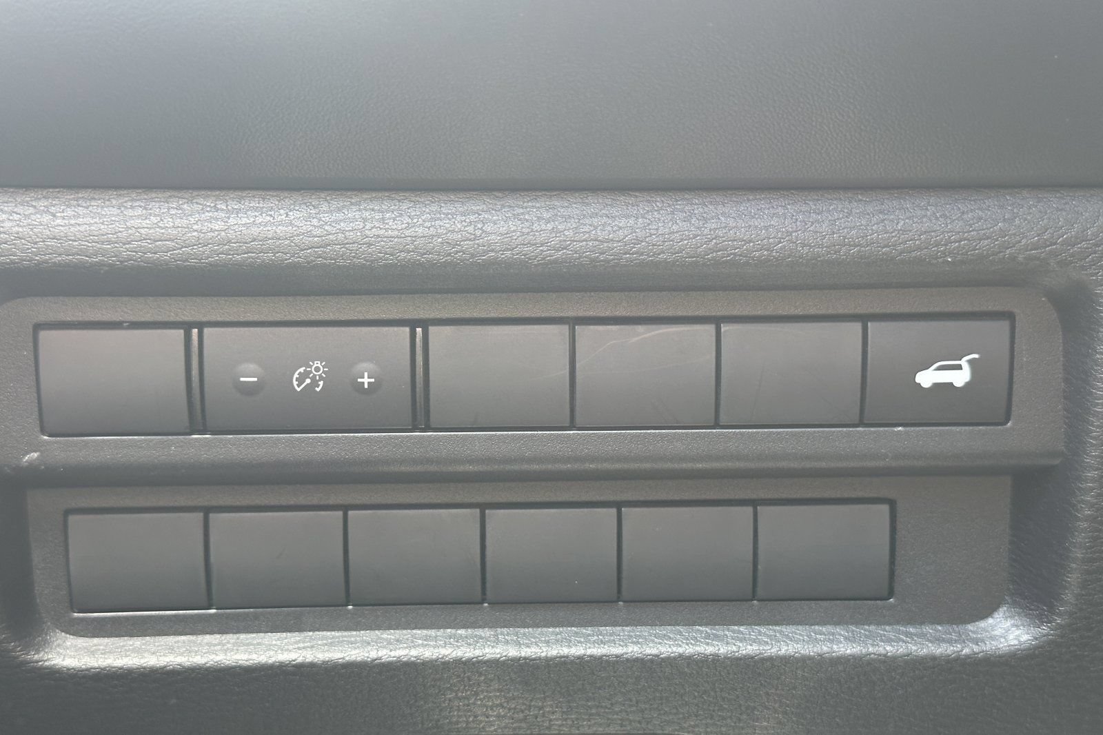 Used 2024 Mitsubishi Outlander AWD image 32