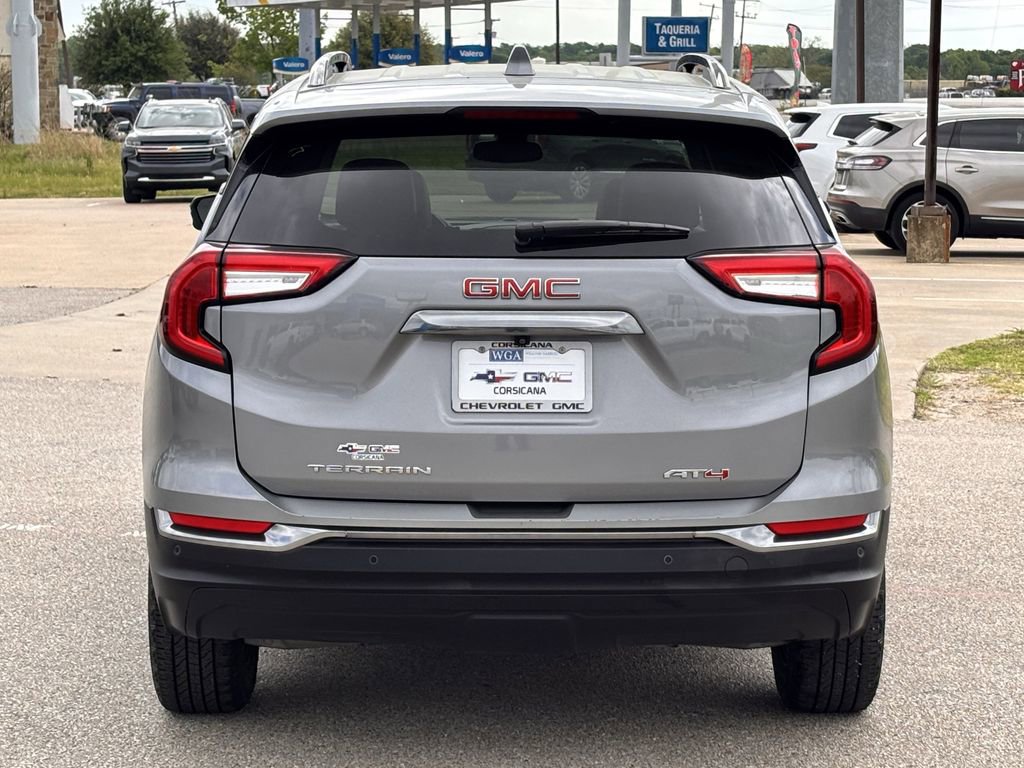 Used 2024 GMC Terrain AT4 image 5