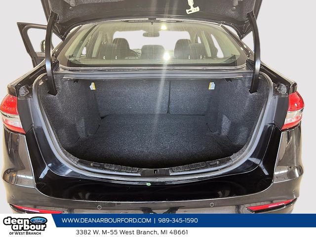 Used 2020 Ford Fusion SE image 6