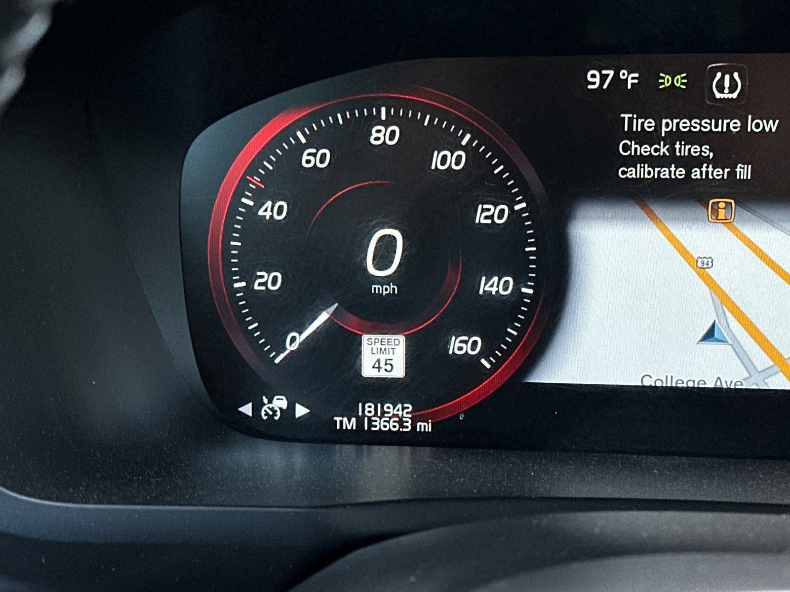 Used 2018 Volvo XC90 T6 Inscription w/ Convenience Package image 27