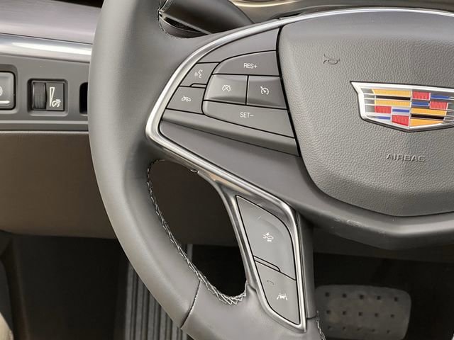 New 2026 Cadillac XT5 Luxury image 12