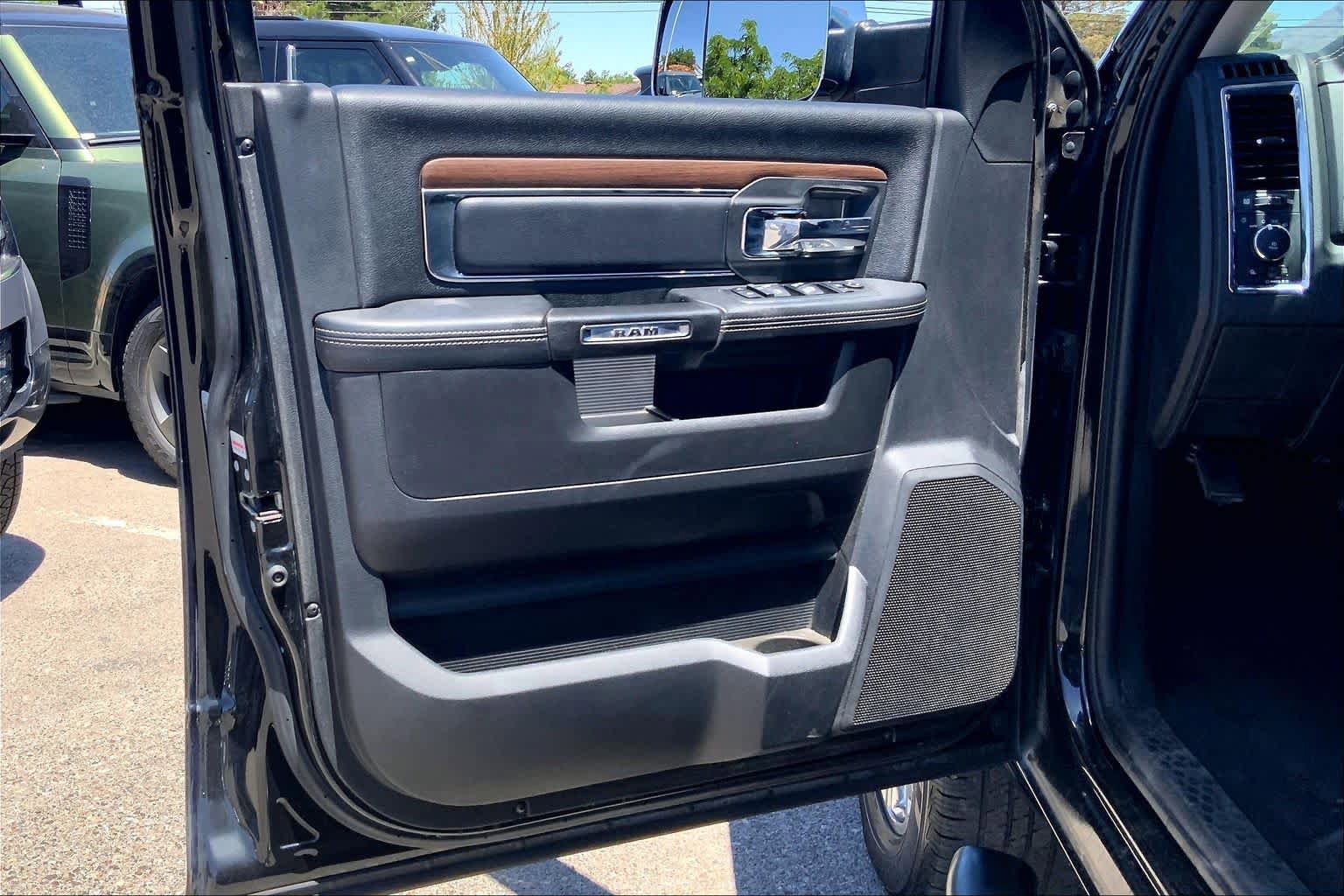 Used 2017 RAM 3500 Laramie AWD/4WD image 21