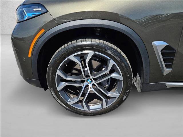 Used 2026 BMW X5 xDrive40i w/ Climate Comfort Package image 23