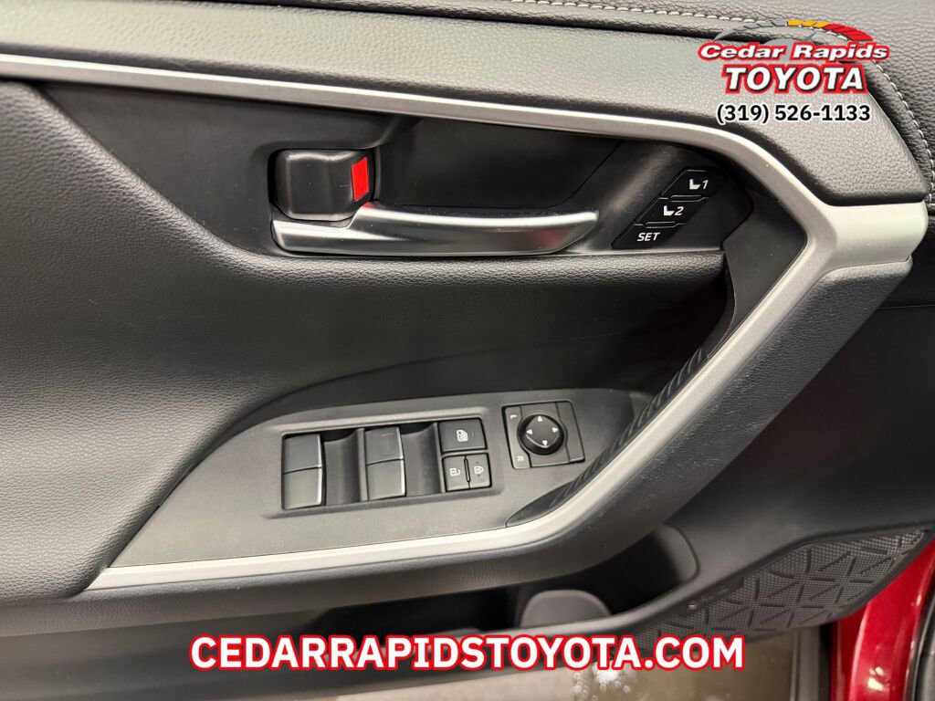 Certified 2019 Toyota RAV4 Limited image 9