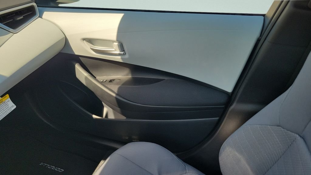New 2026 Toyota Corolla SE FWD image 16