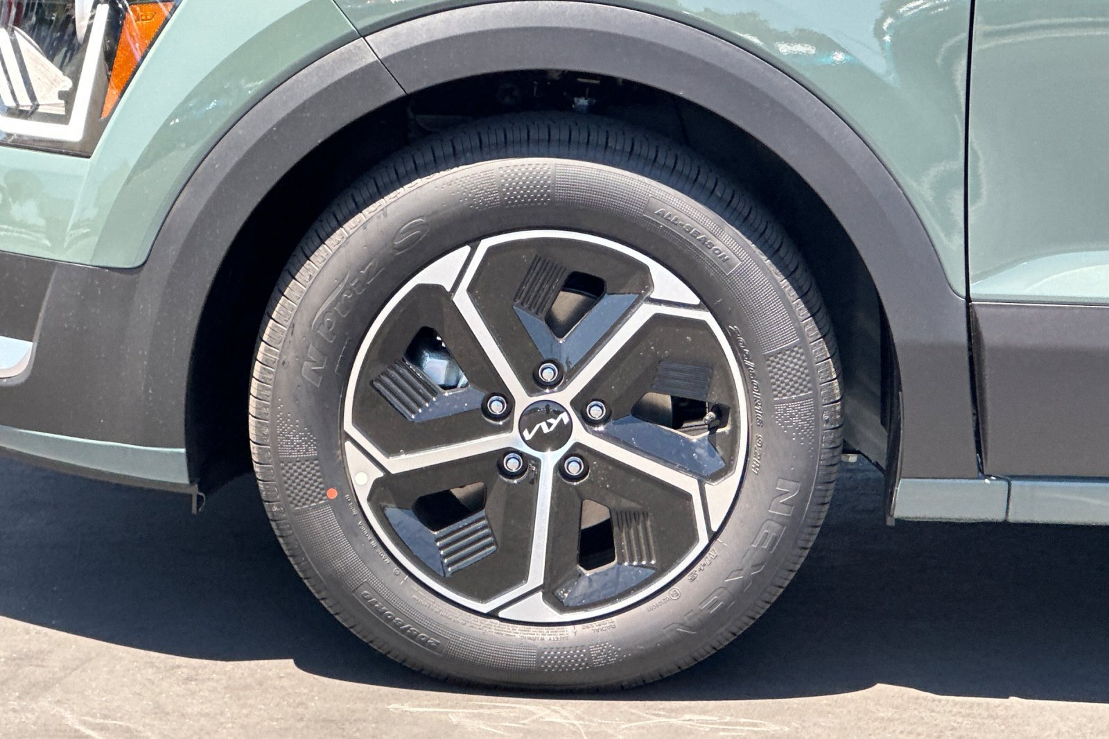 New 2026 Kia Niro EX w/ EX Premium Package FWD image 26