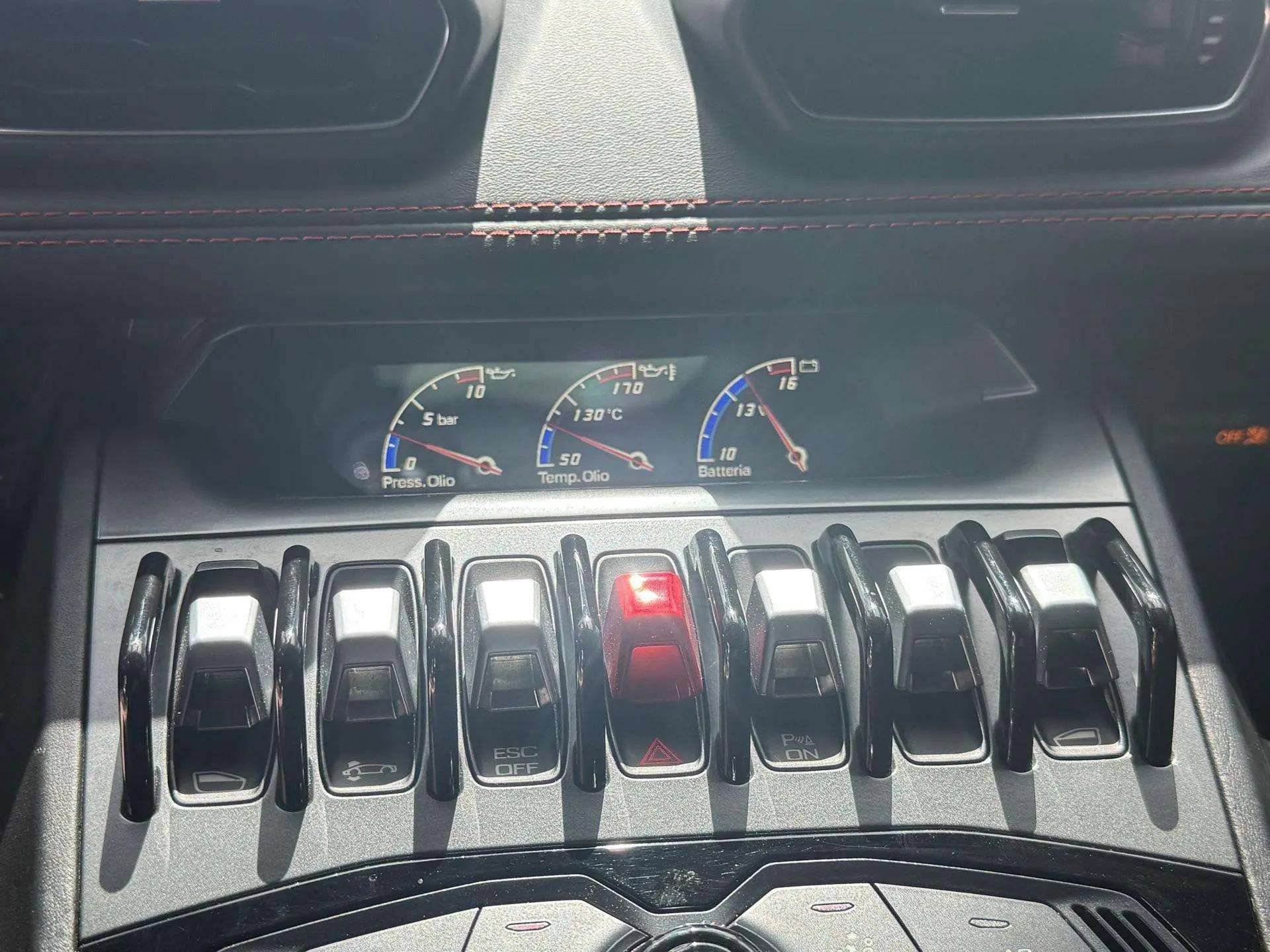 Used 2016 Lamborghini Huracan LP 610-4 AWD/4WD image 34