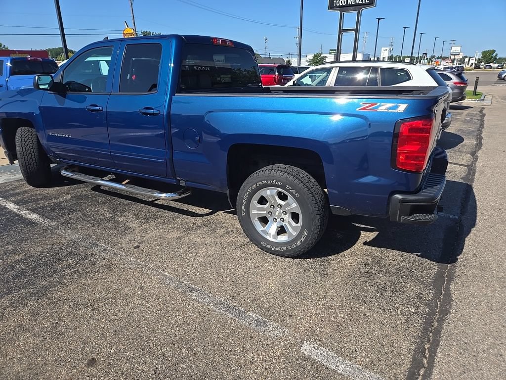 Used 2018 Chevrolet Silverado 1500 LT w/ All Star Edition AWD/4WD image 7