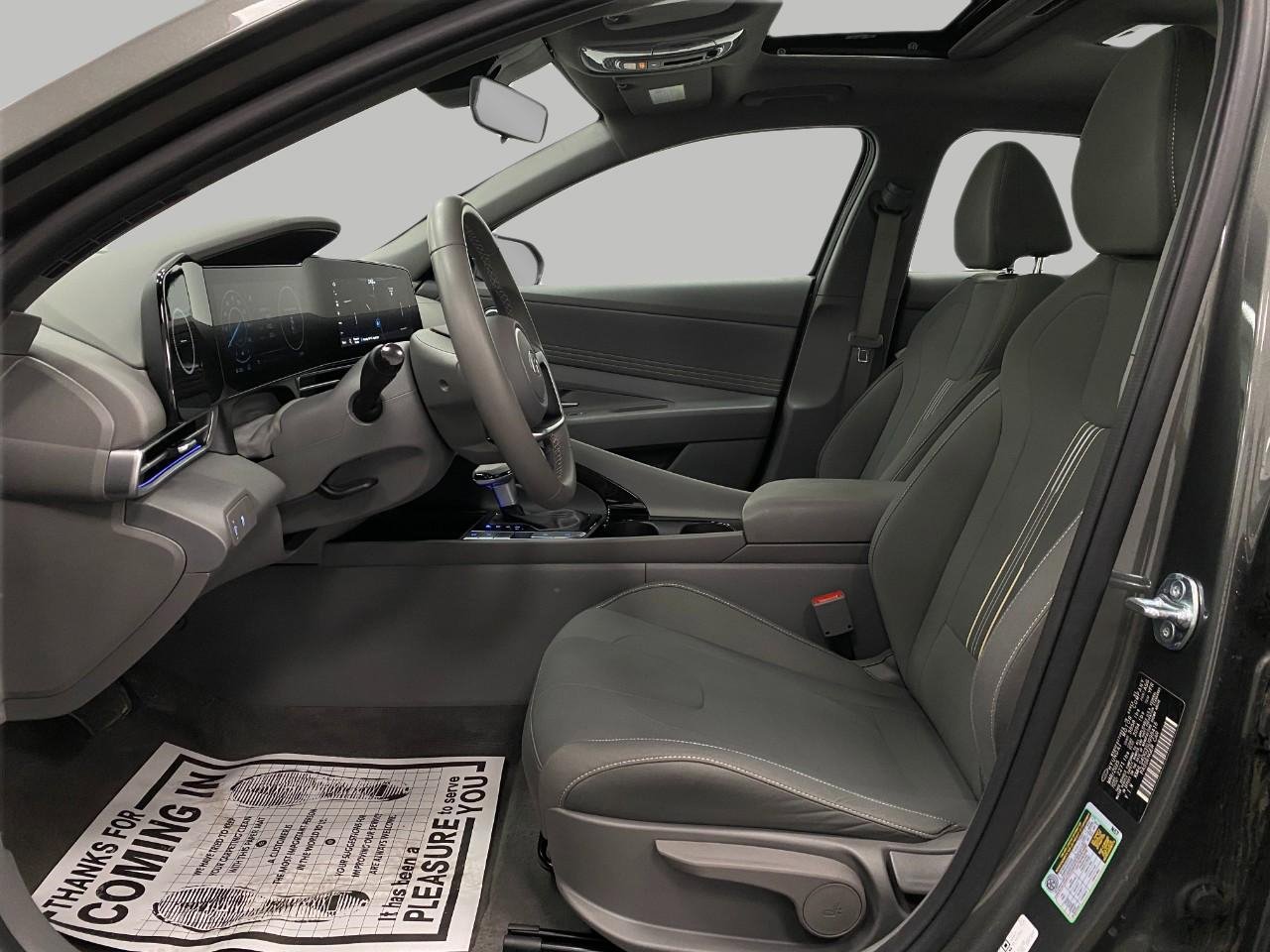 Certified 2025 Hyundai Elantra SEL image 30