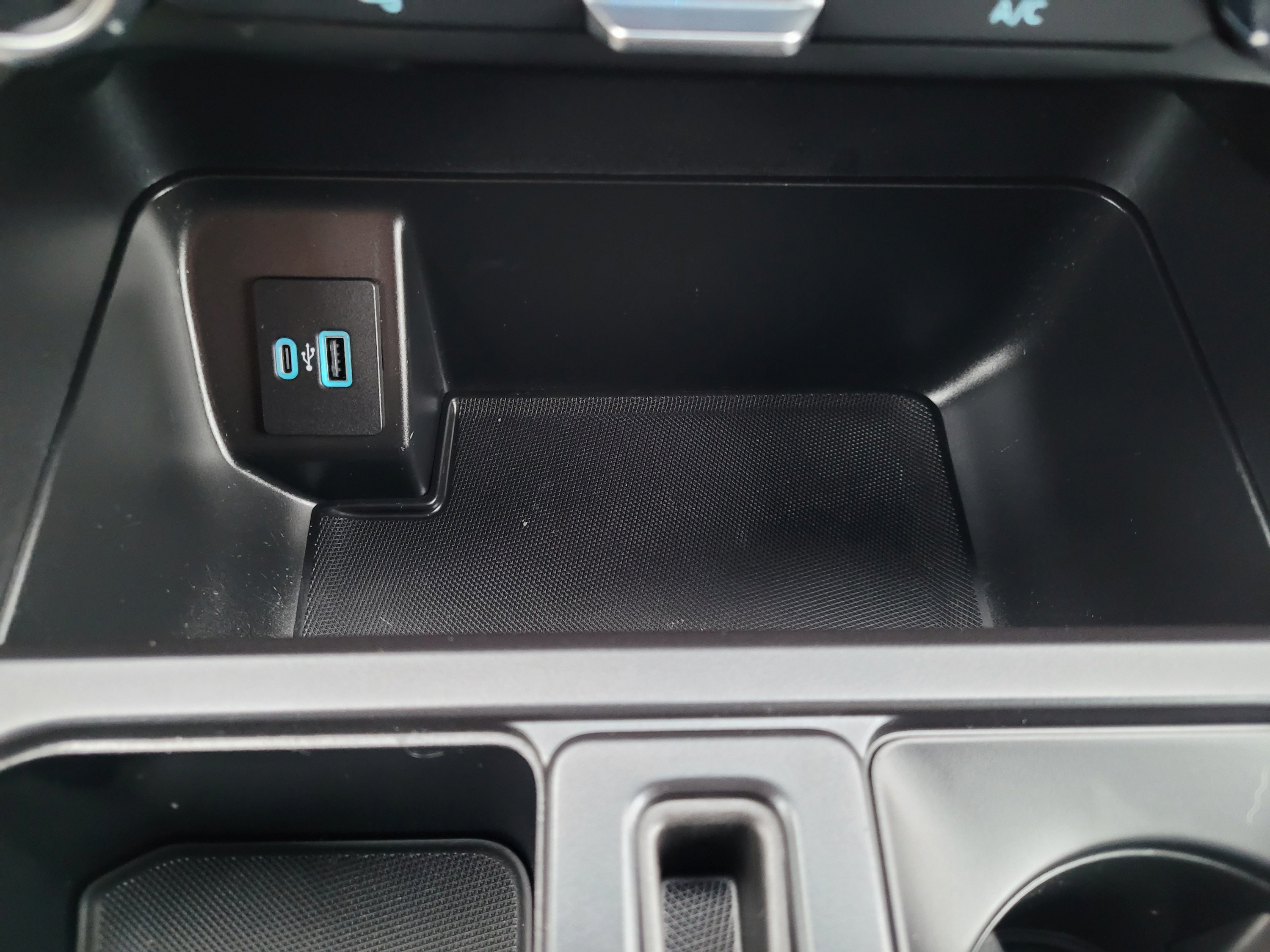 Used 2022 Ford F150 Lightning Pro AWD/4WD image 22