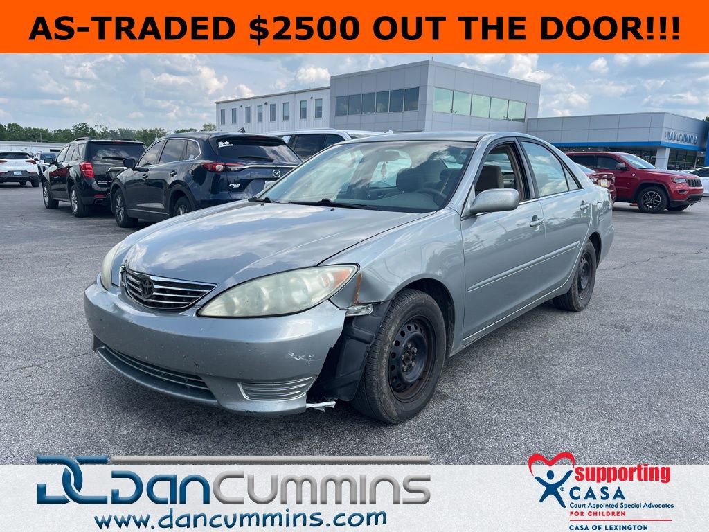 Used 2005 Toyota Camry LE FWD image 1