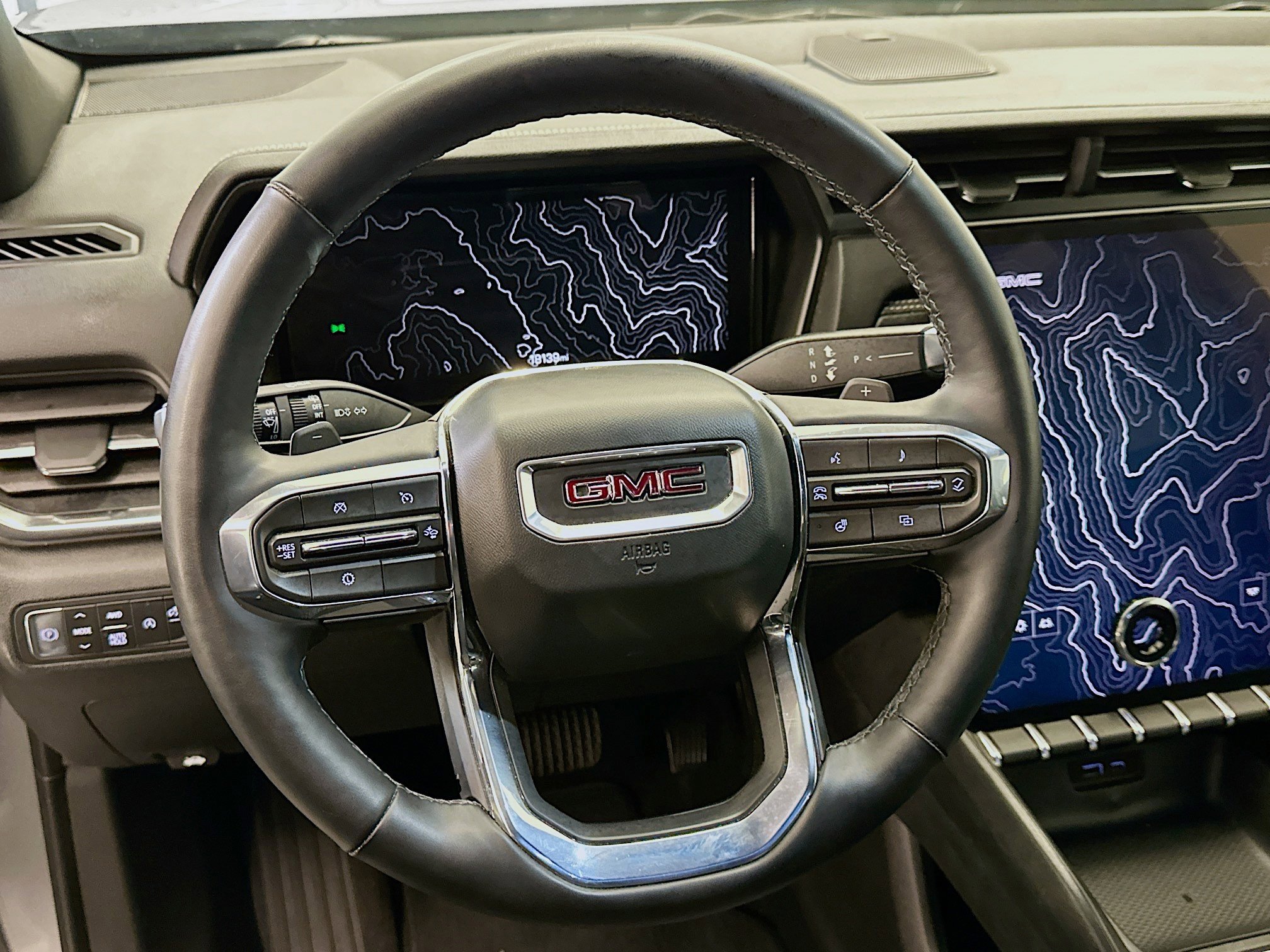 Used 2025 GMC Terrain Elevation image 18