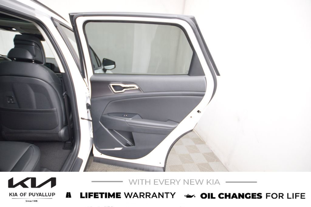 New 2026 Kia Sportage EX image 13