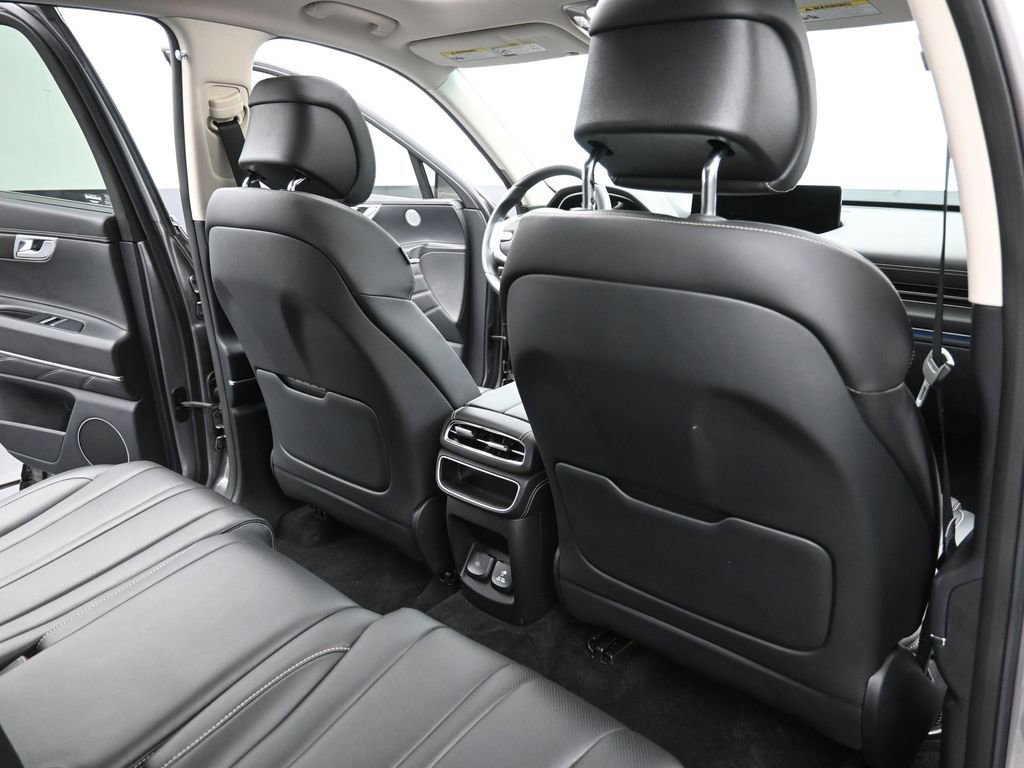 Used 2021 Genesis GV80 3.5T image 14