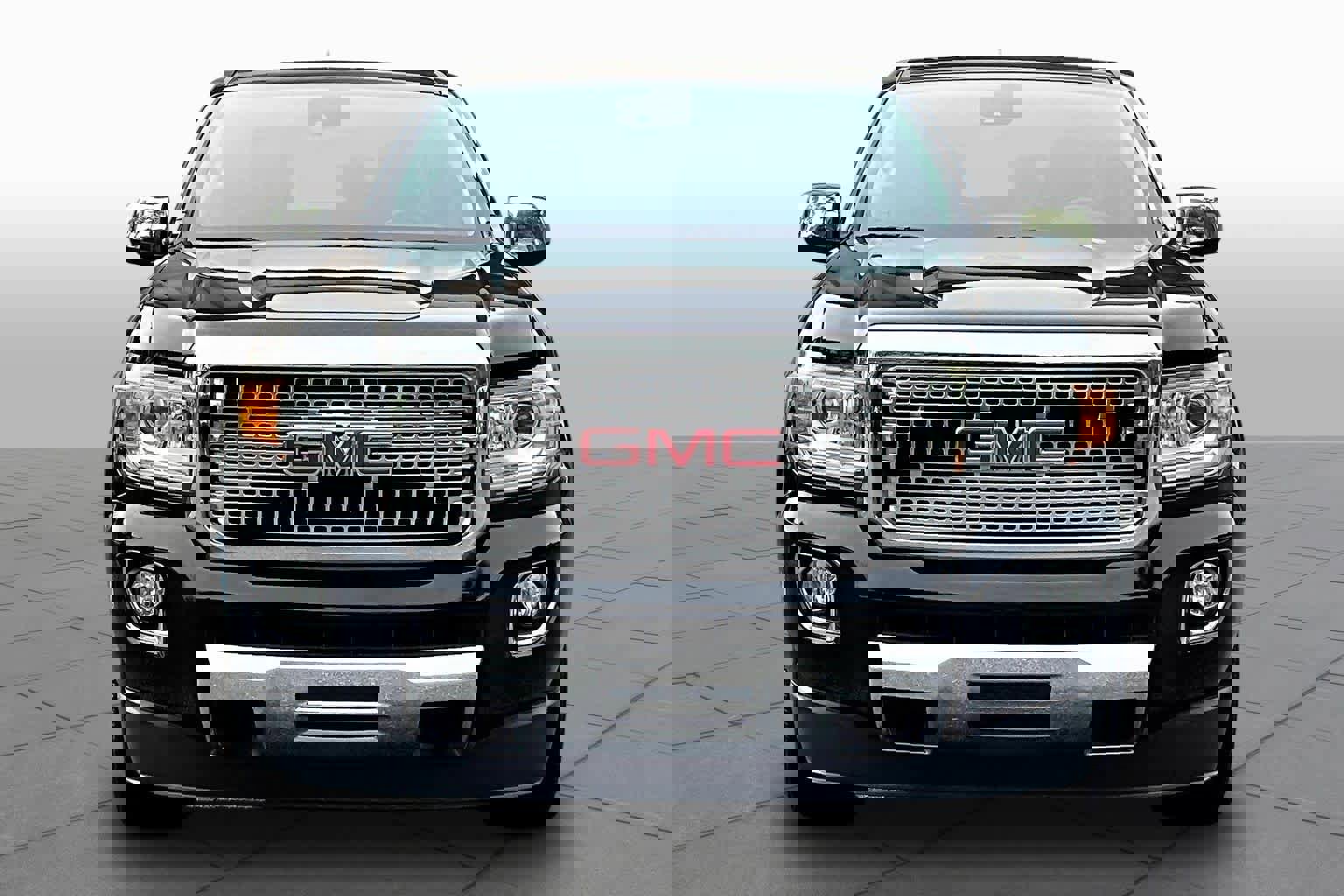 Used 2019 GMC Canyon Denali image 4