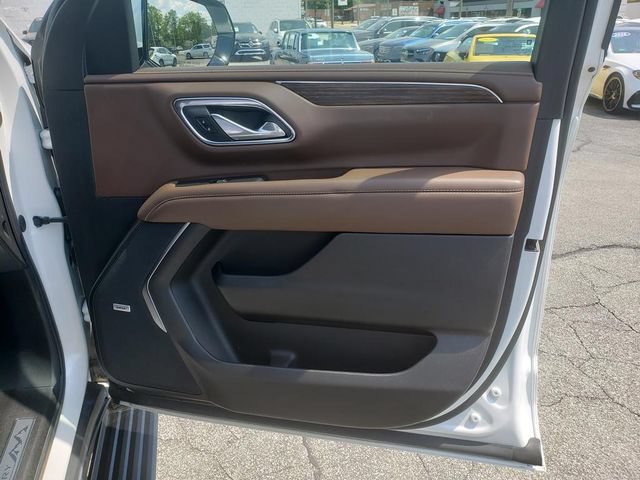Used 2024 Chevrolet Tahoe High Country w/ Premium Package 2 AWD/4WD image 23