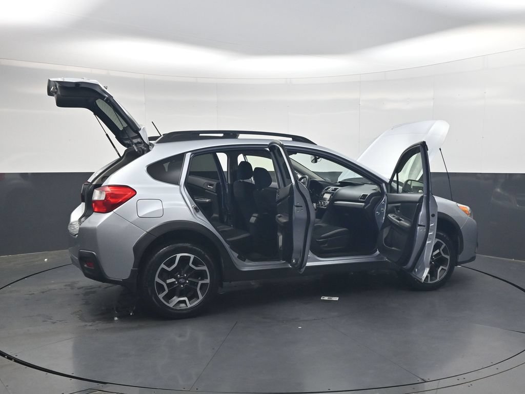 Used 2017 Subaru Crosstrek 2.0i Premium AWD/4WD image 37