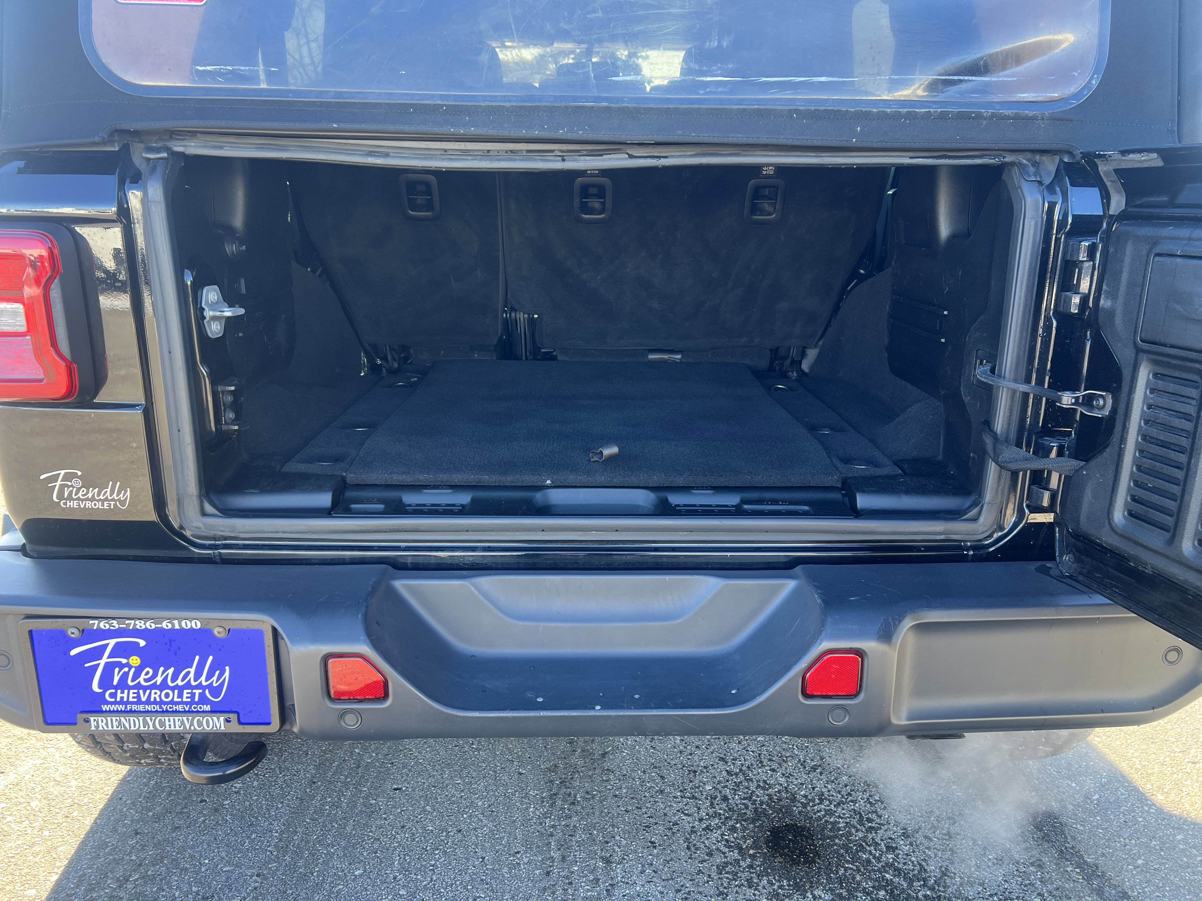 Used 2018 Jeep Wrangler Unlimited Sport S image 11