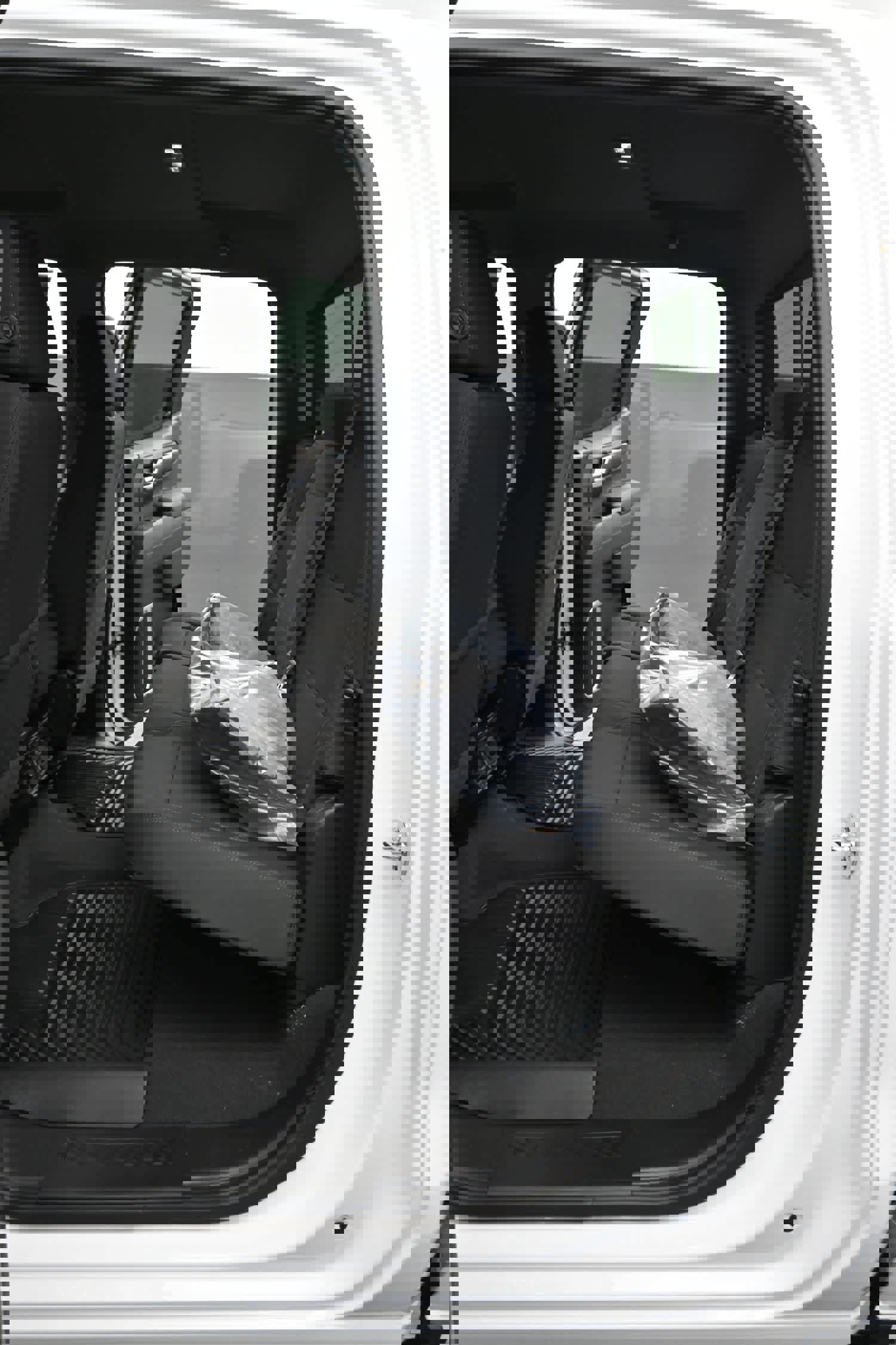 New 2026 GMC Sierra 1500 SLE w/ Preferred Package image 14