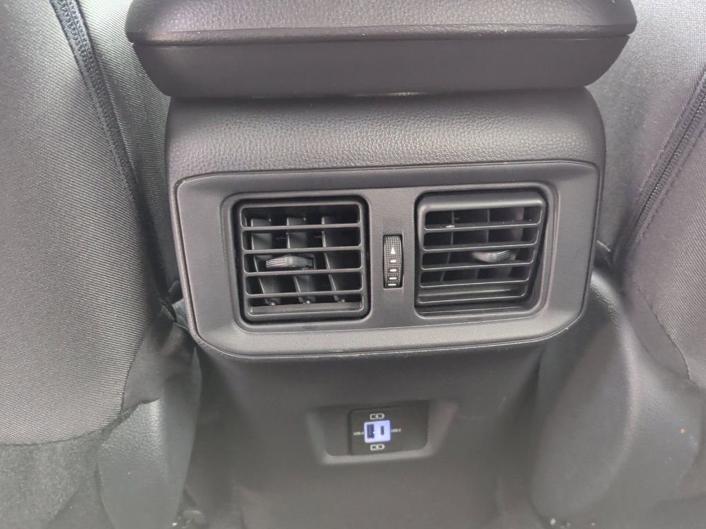 Used 2025 Toyota RAV4 LE image 33