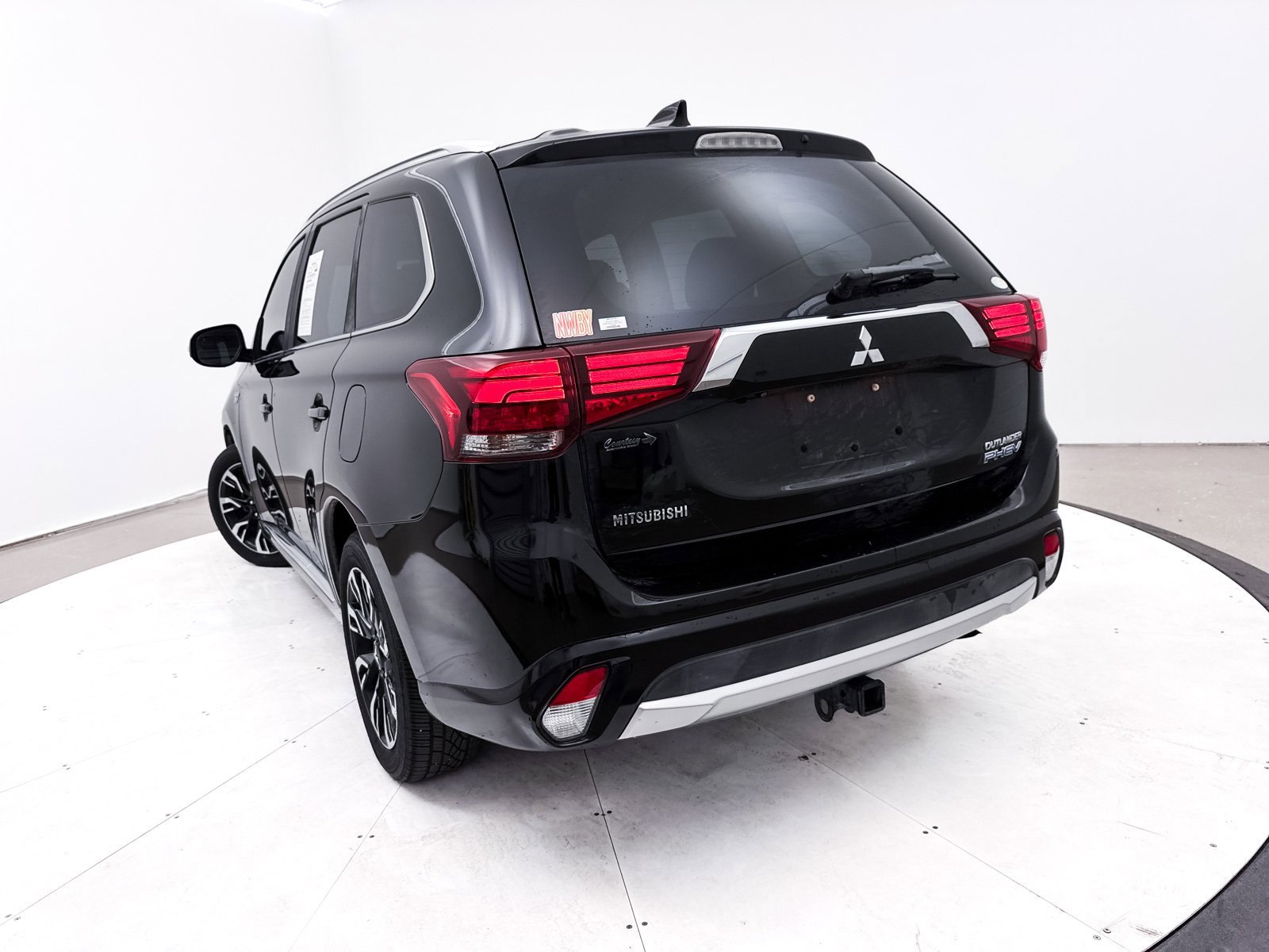 Used 2018 Mitsubishi Outlander SEL image 6