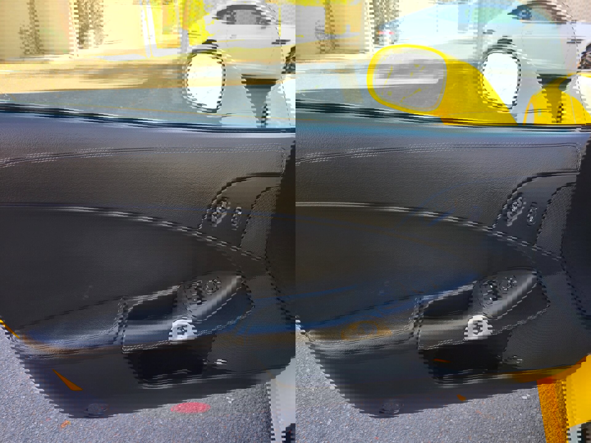 Used 2010 Chevrolet Corvette Convertible w/ Preferred Equipment Group image 16